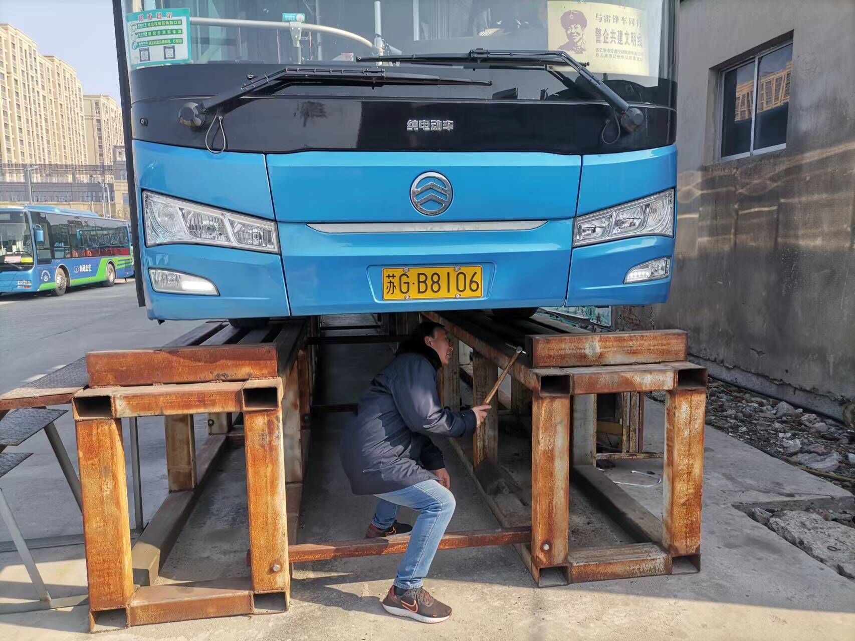 公交集團(tuán)公交事業(yè)一部開展安全隱患專項(xiàng)整治活動(dòng)