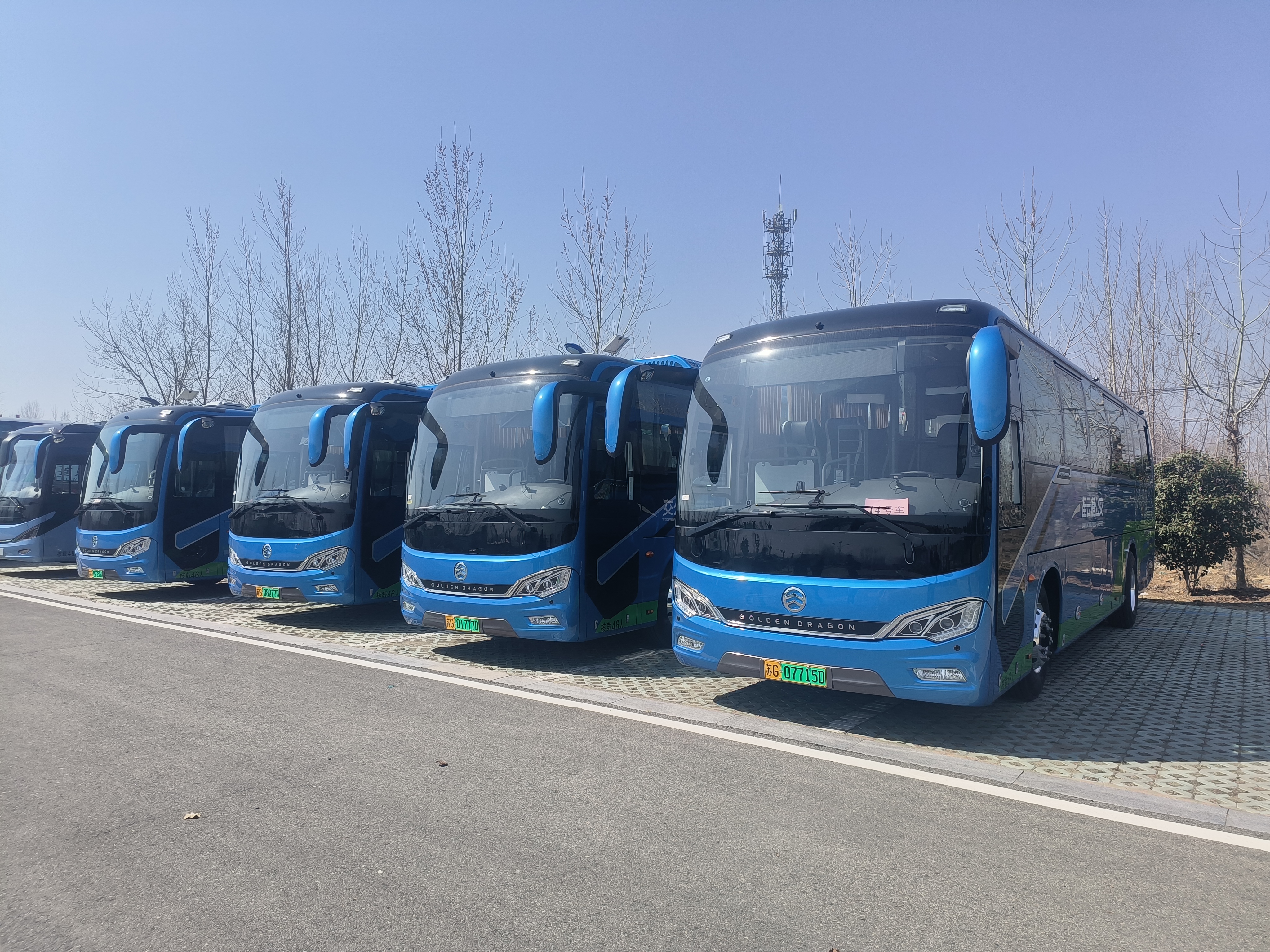 坐定制公交，享浪漫春色！ 佳連公交助力中小學春游踏青之旅