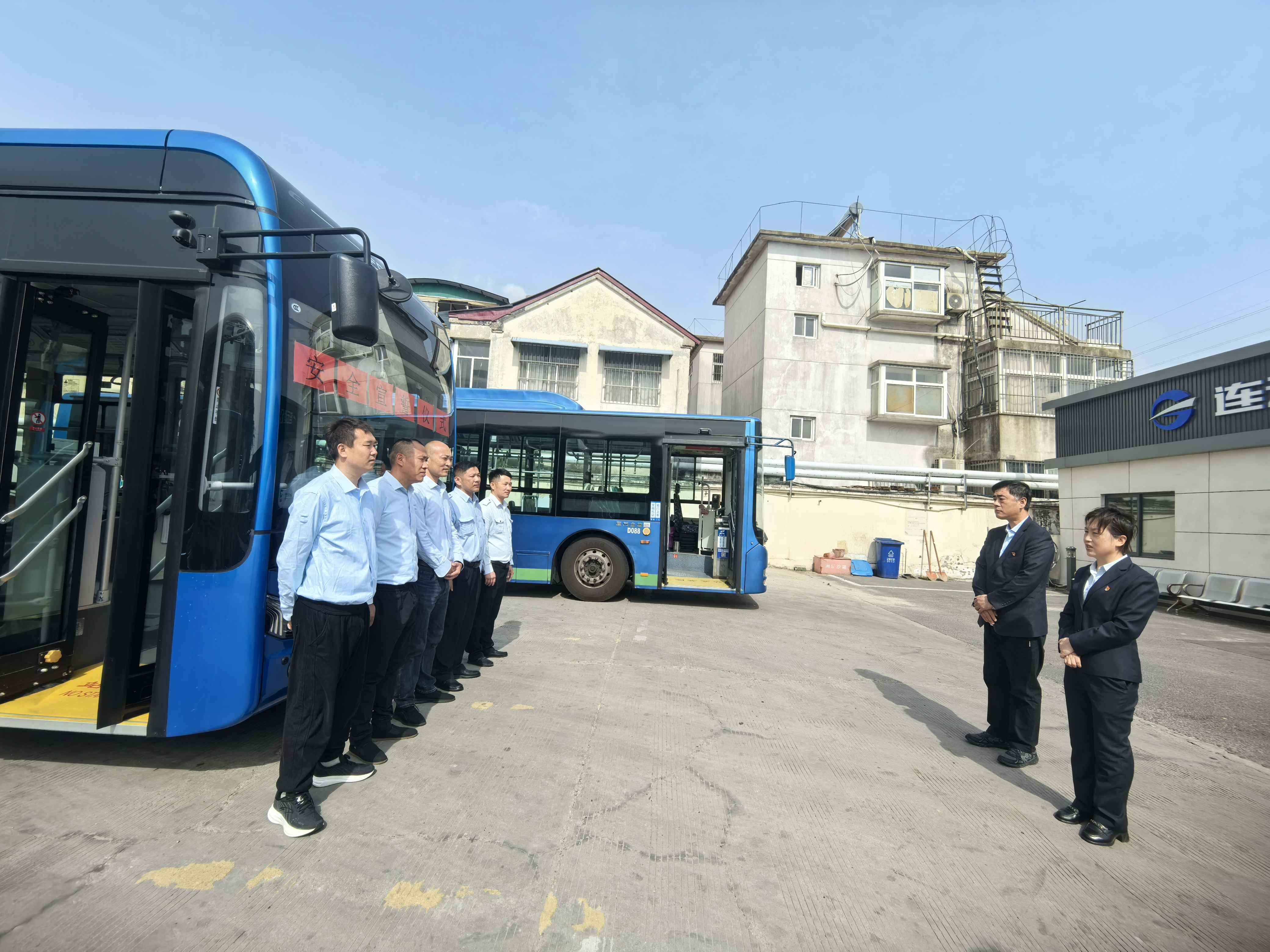 你予我一份誓詞，我與你共享榮光——公交集團開展新入職駕駛員安全行車宣誓儀式