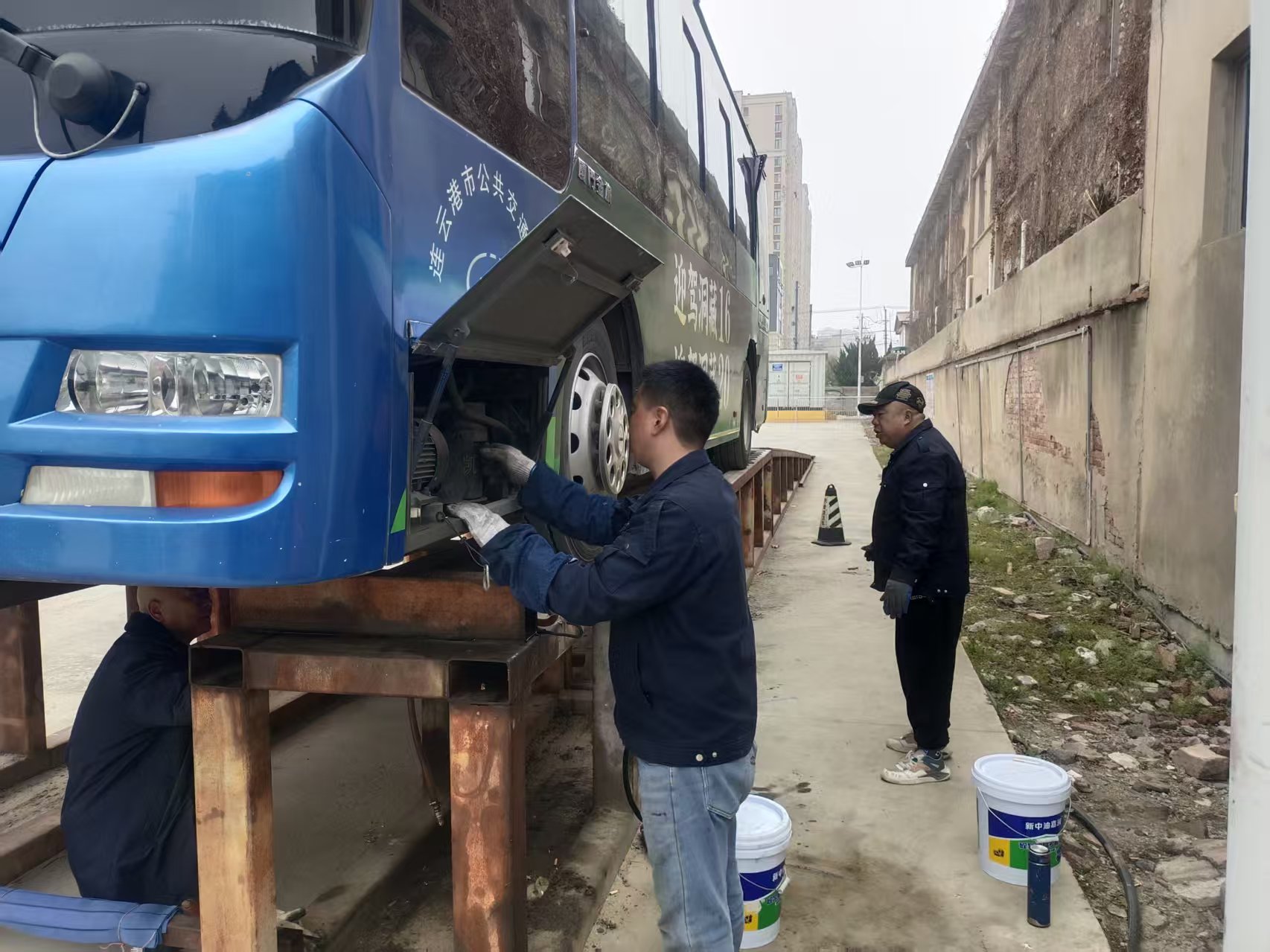 海通公交開展春季車輛換季維護  全面筑牢安全營運防線