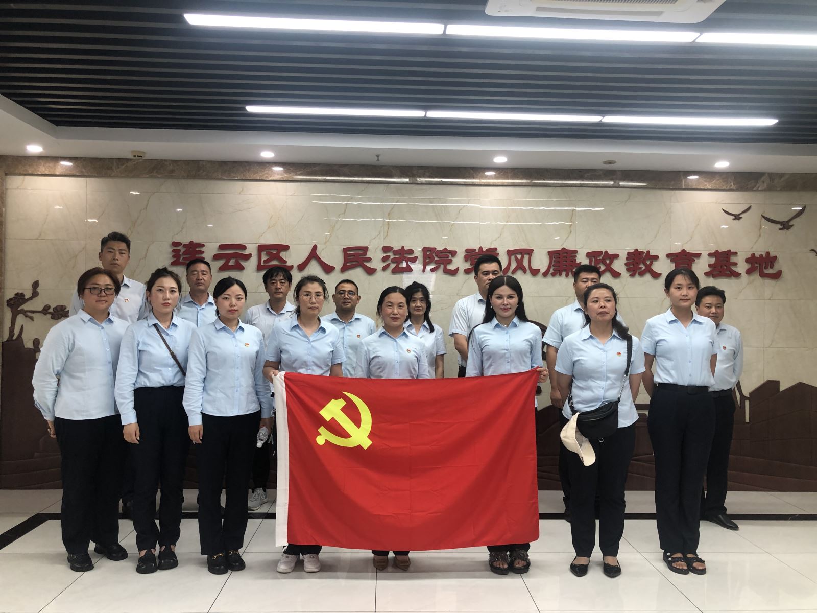 公交集團快速公交事業部組織參觀連云區法院黨風廉政教育基地