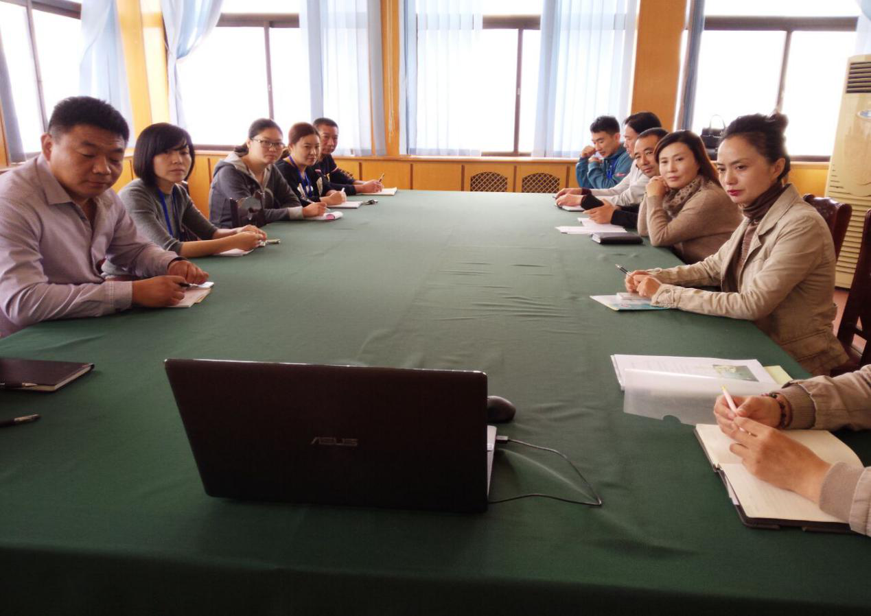 公交佳連公司組織觀看紀(jì)錄片《致未來書》