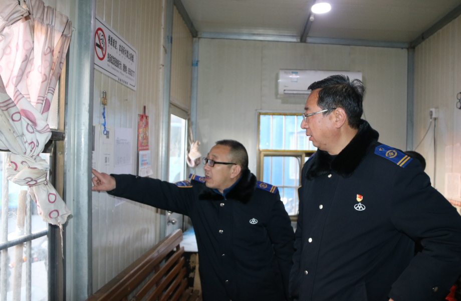 公交集團領導突擊檢查權屬單位春運安全及營運情況