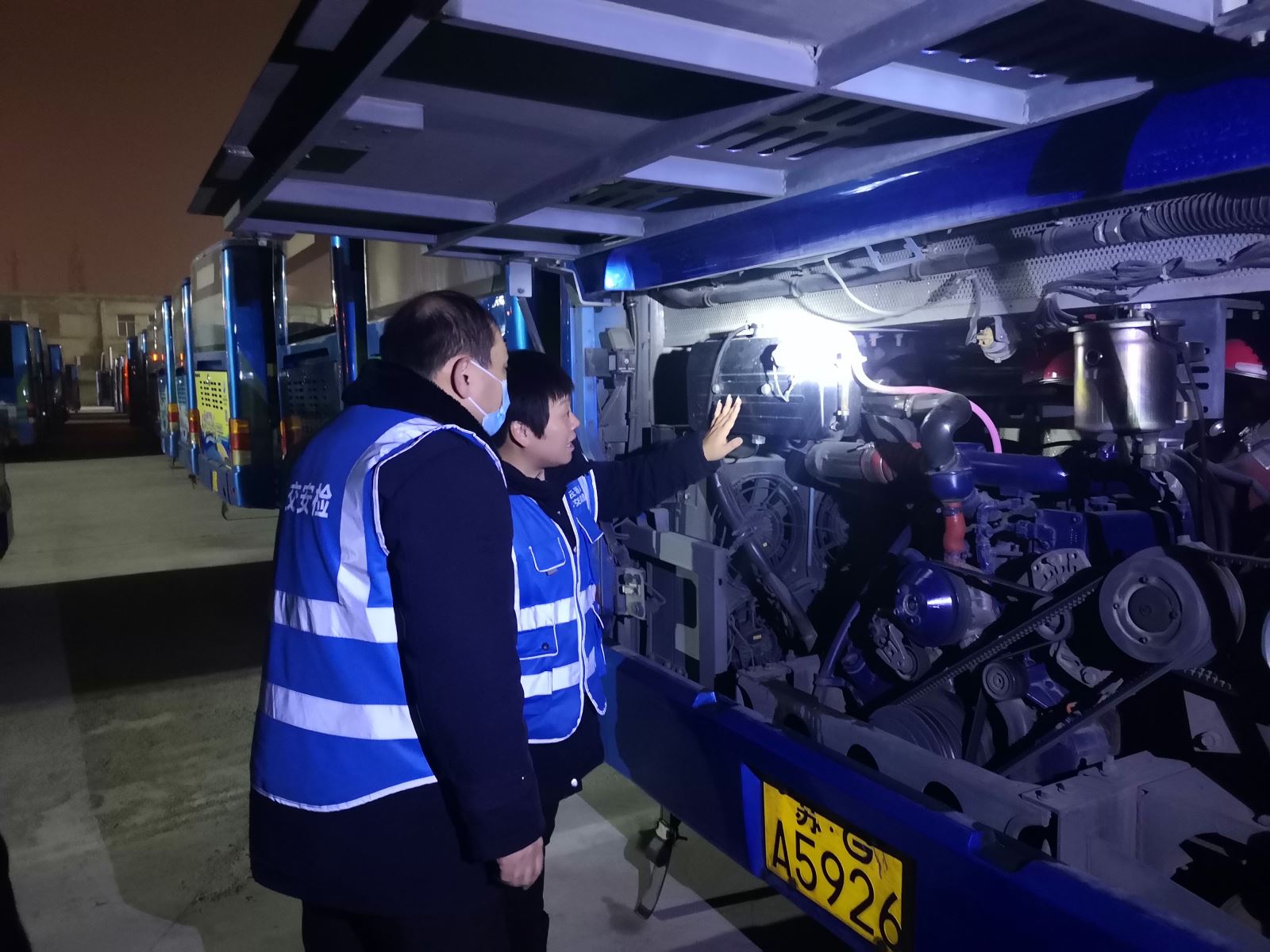 公交集團(tuán)公交事業(yè)一部常抓不懈做好夜查工作