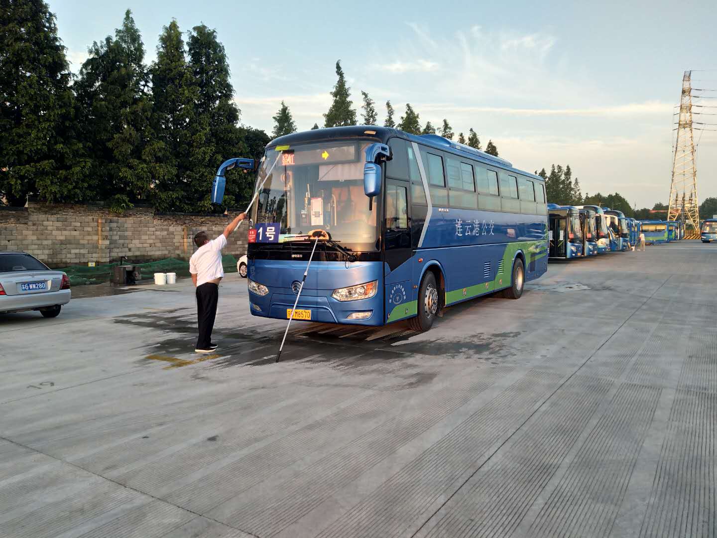 經營發展事業部全力做好創文迎檢工作