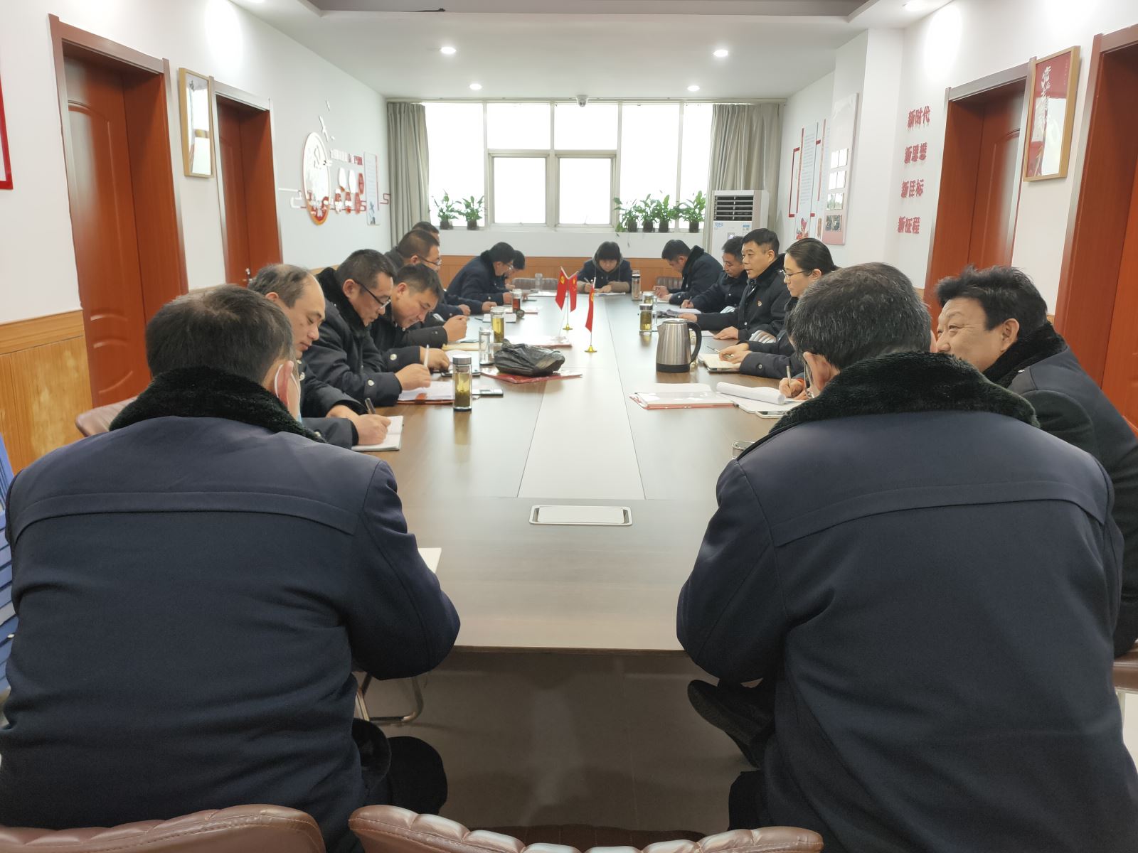 公交集團(tuán)公交事業(yè)一部召開(kāi)夜班線運(yùn)營(yíng)調(diào)整會(huì)議