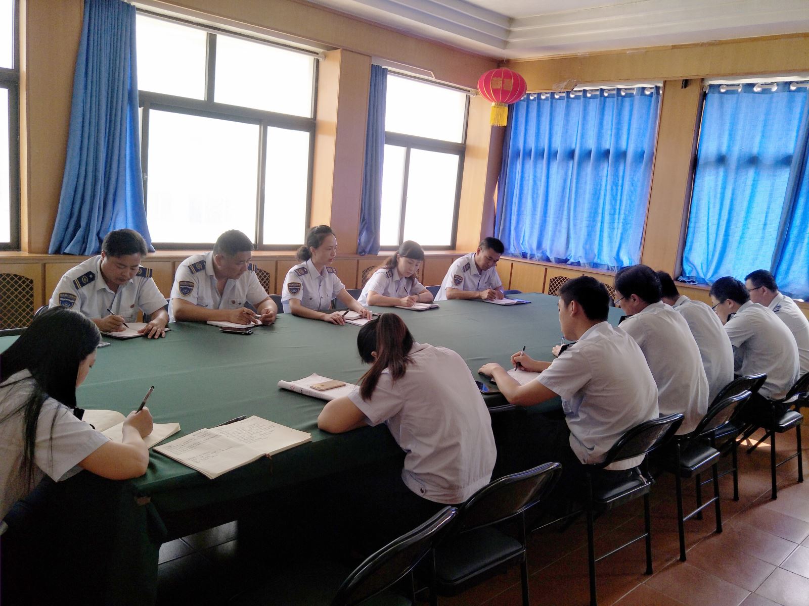 公交集團(tuán)佳連公司開(kāi)展三級(jí)干部廉政約談工作