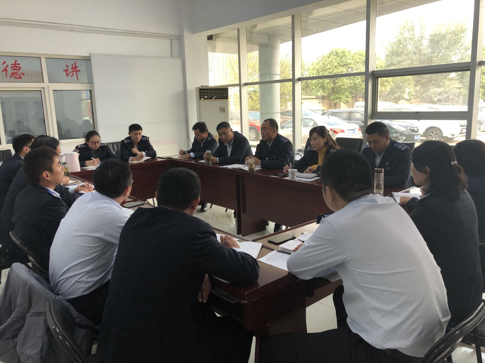 公交集團(tuán)經(jīng)營發(fā)展事業(yè)部召開創(chuàng)文迎檢部署會(huì)