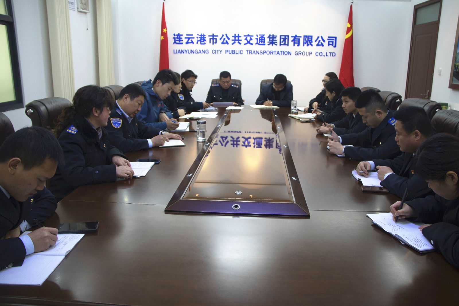 公交集團集團機關一支部召開2018年公推優(yōu)選入黨積極分子大會