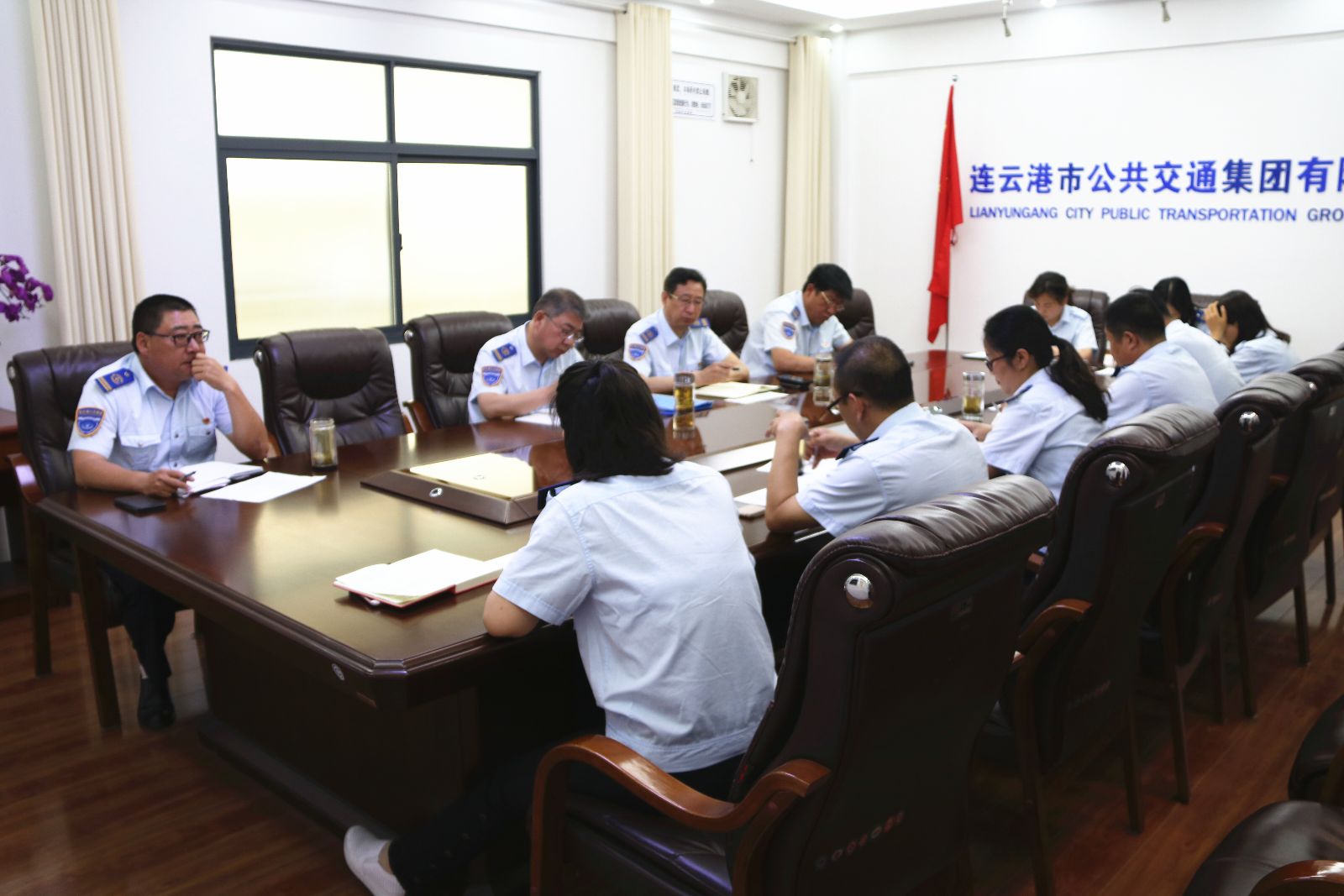 抓關(guān)鍵、推進(jìn)程，公交集團(tuán)召開機(jī)關(guān)部室辦公會(huì)